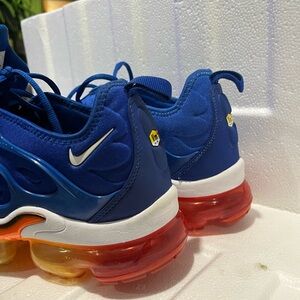 Nike vapor max plus sz 9.5 men’s blue/ with orange & yellow.